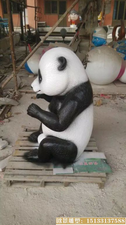 玻璃钢熊猫雕塑，仿真动物雕塑5