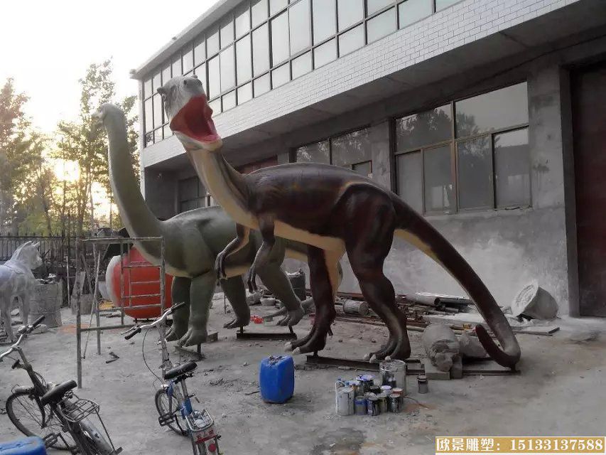 恐龙雕塑，玻璃钢仿真动物雕塑3