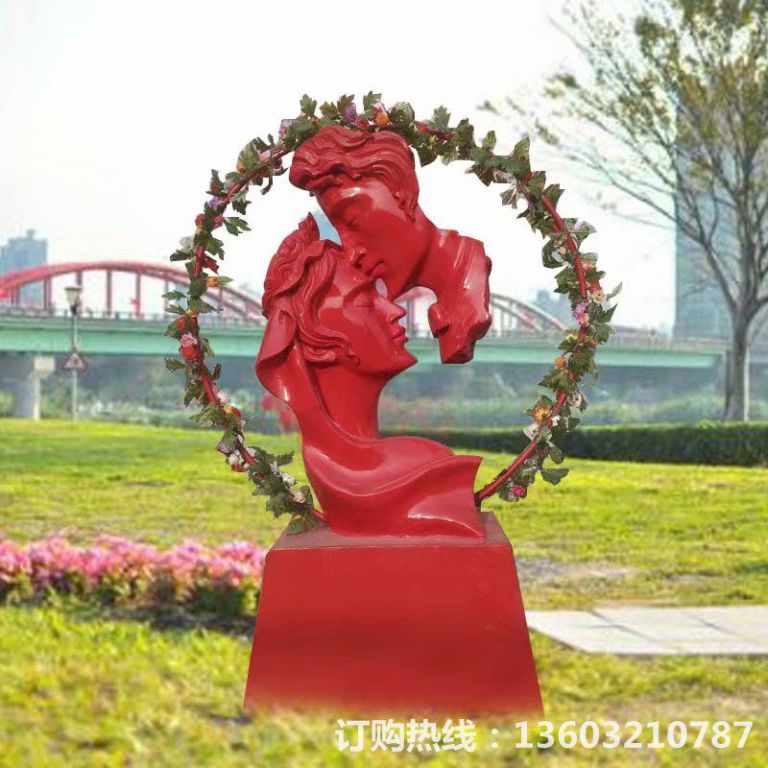 爱情专题雕塑,红色爱情雕塑,男人吻女人雕塑,婚庆装饰